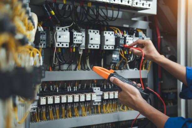 Best Electric Panel Repair  in Selah, WA