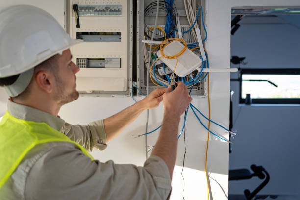 Best Residential Electrician Services  in Selah, WA